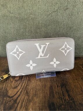 Louis Vuitton Silver Gray Monogram Zip Around Wallet